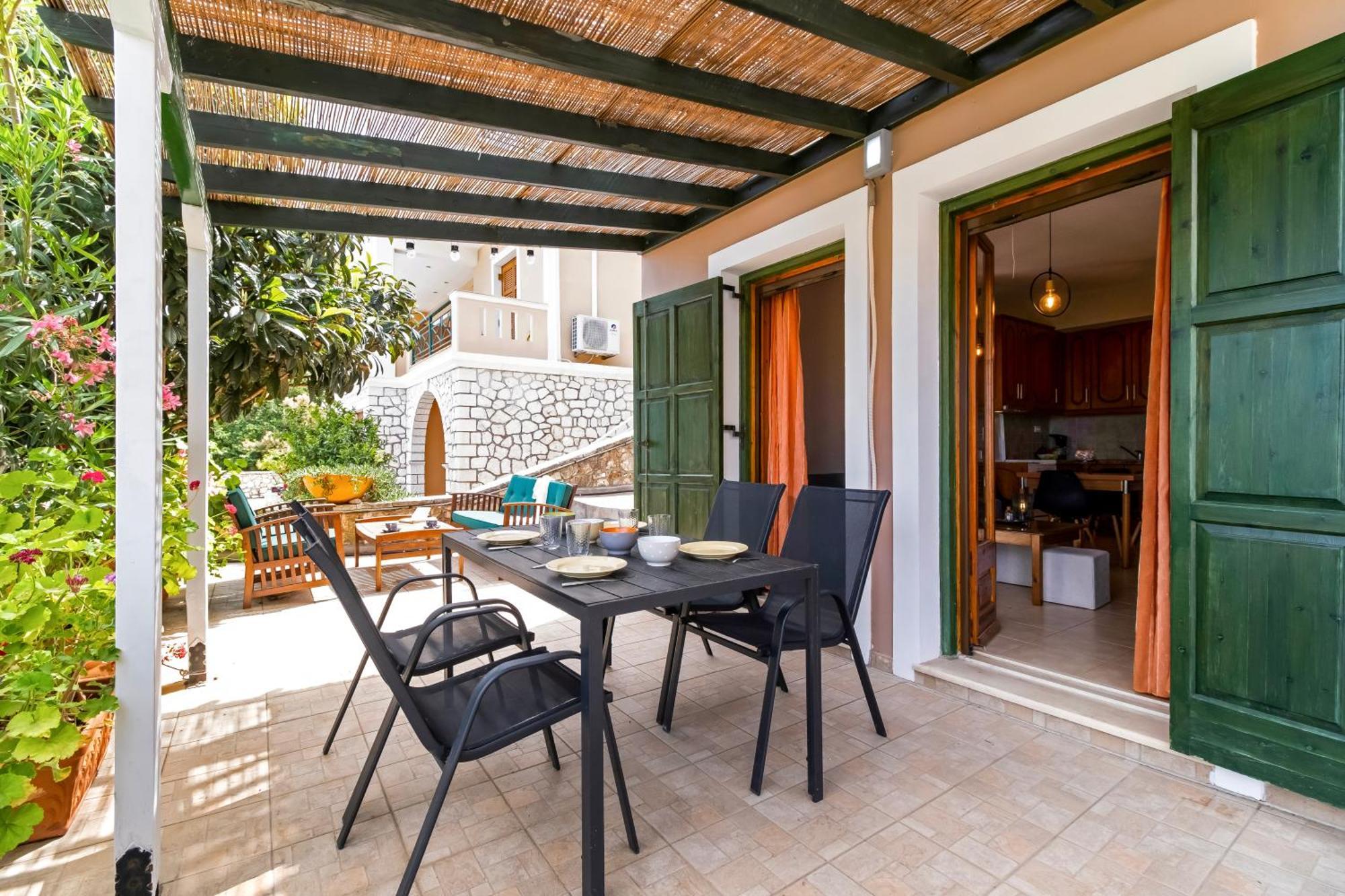 דירות Áyios Nikítas Theasea House מראה חיצוני תמונה